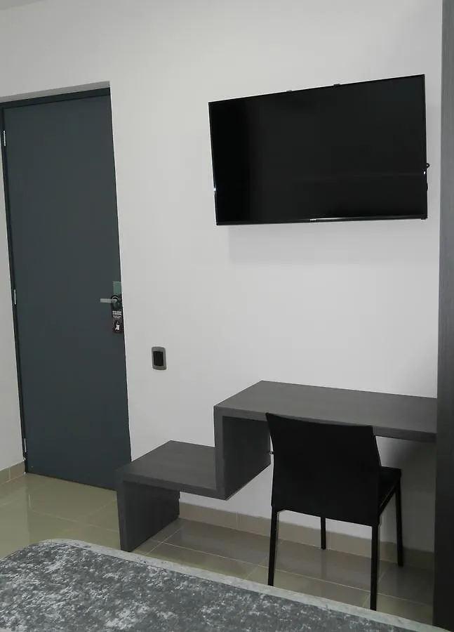 **  Calle 10 Express Hotel Medellin Colombia