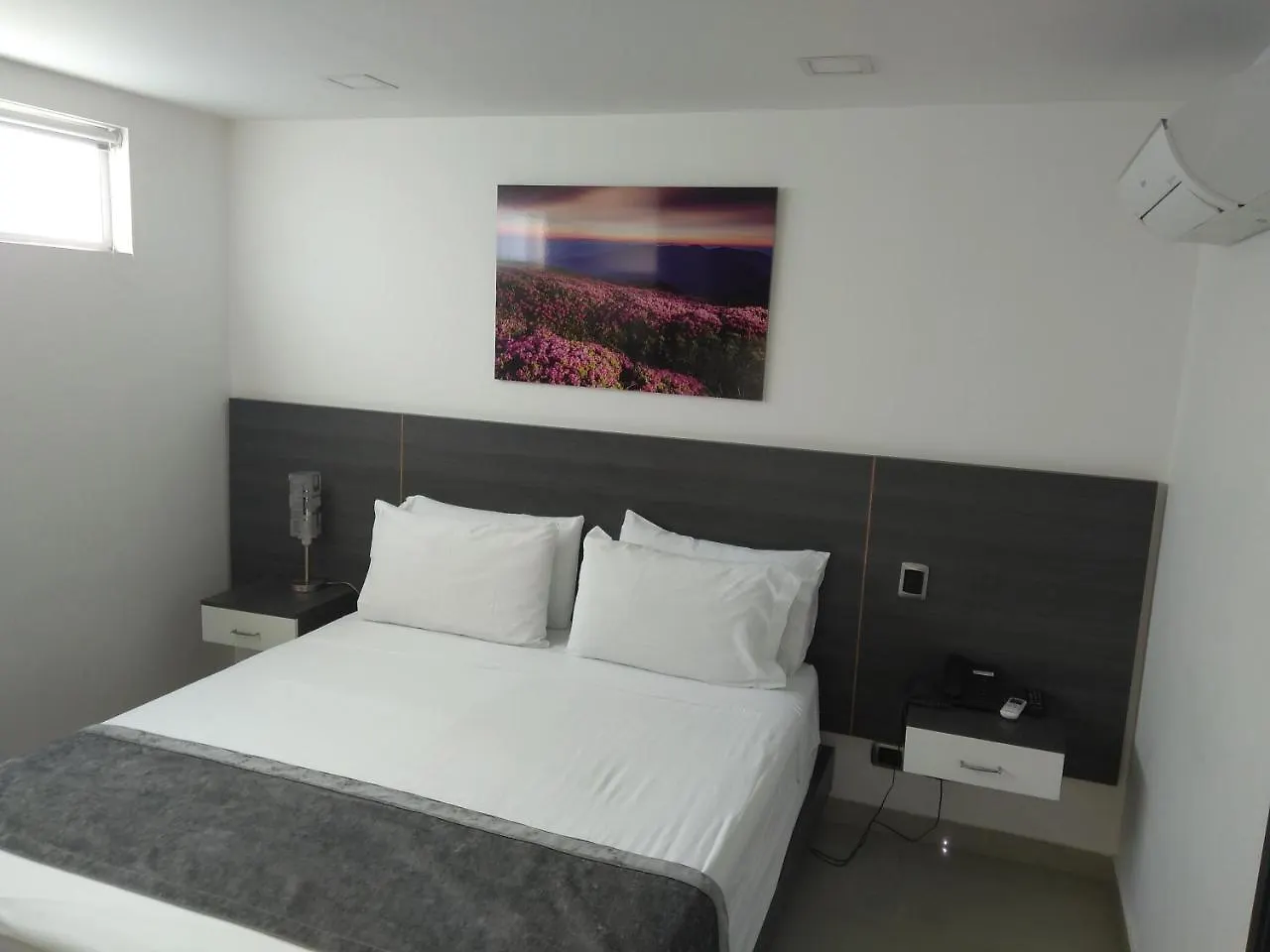 Calle 10 Express Hotel ميديلين 2*,